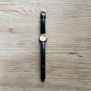 TIMEX womens slim and slick watch